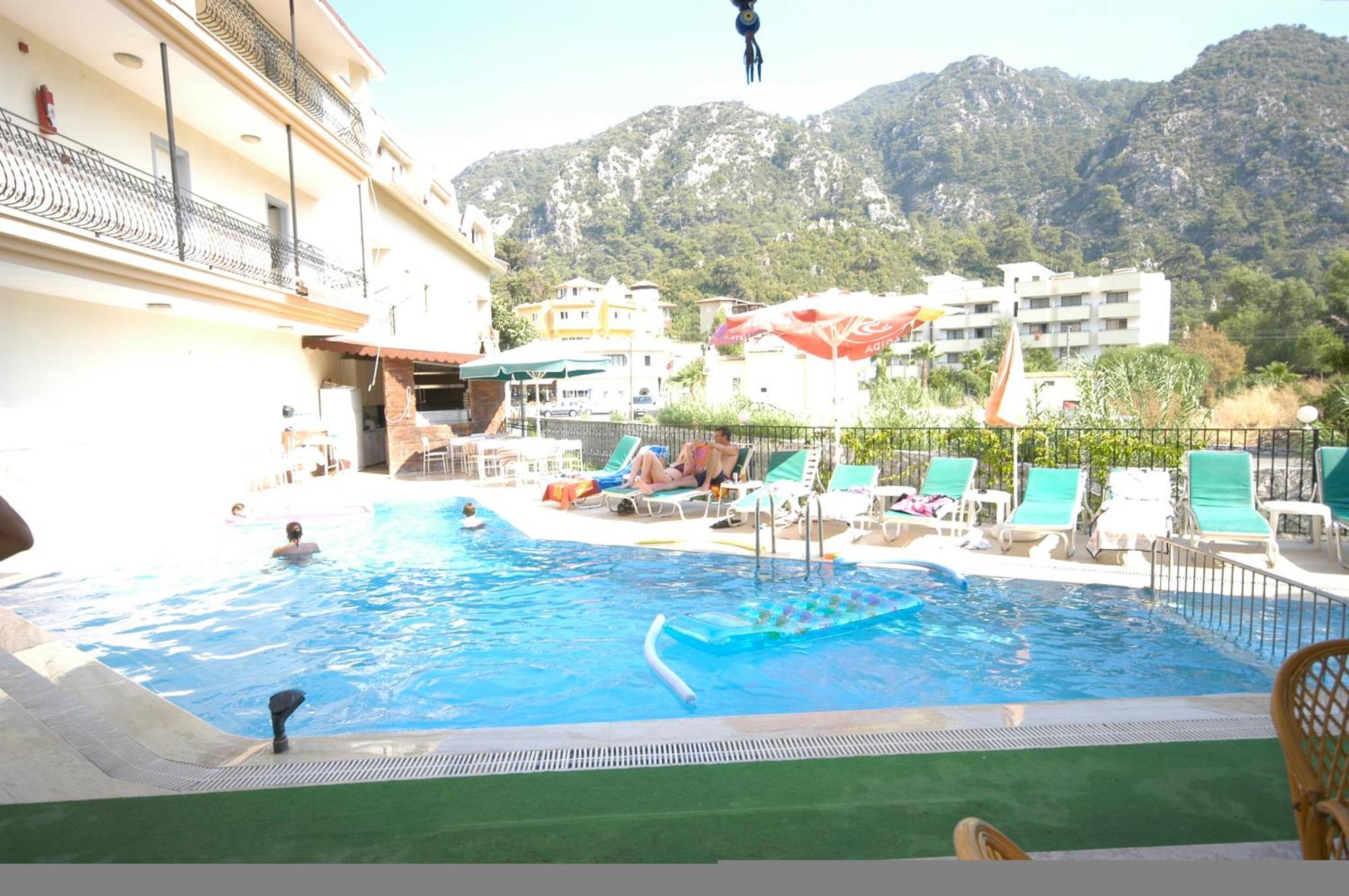 Ozlem 2 Apart Hotel 马尔马里斯 外观 照片