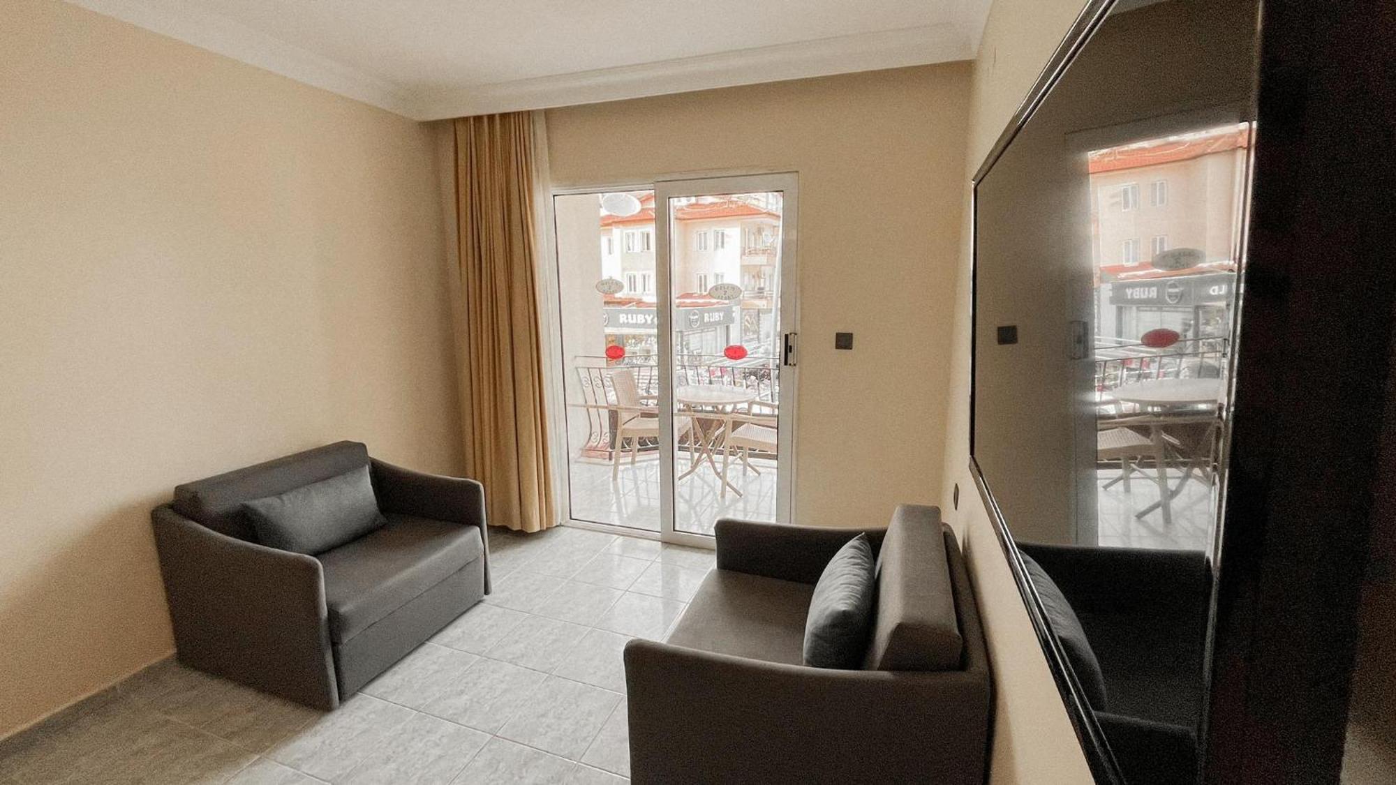 Ozlem 2 Apart Hotel 马尔马里斯 外观 照片